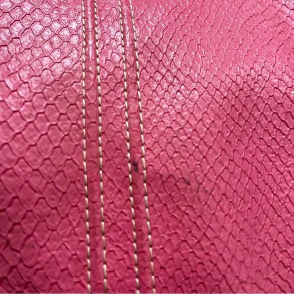 2/$20 Jaclyn Smith Faux Snakeskin Multi-Pocket Purse - Picture 11 of 15